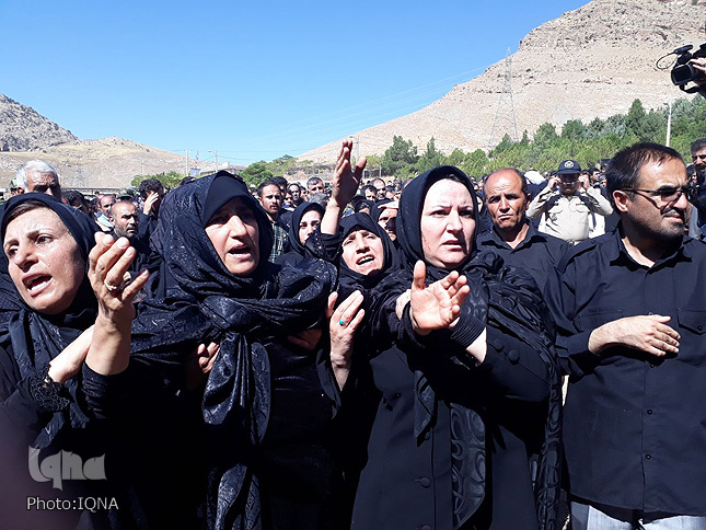 گزارش تصویری تشییع پیکر شهید لرستانی حادثه تروریستی اهواز