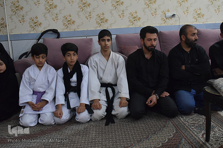 گزارش تصویری دیدار مدال&zwnj;آوران لرستانی با شهید زنده