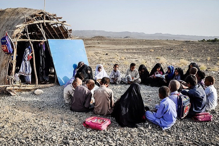 «معلم شدم تا غبار بیسوادی را از چهره روستای محرومم پاک کنم» «معلم شدم تا غبار بیسوادی را از چهره روستای محرومم پاک کنم»