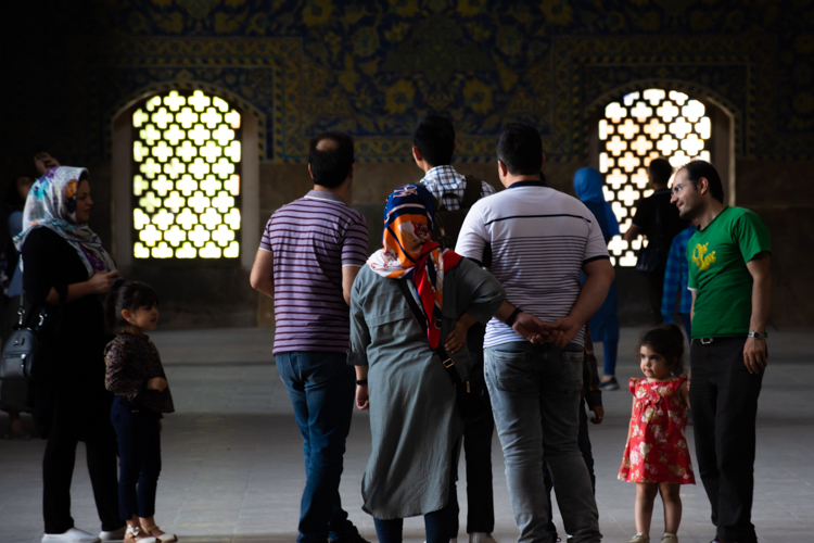 بازدید از اماکن تاریخی اصفهان در روز جهانی جهانگردی