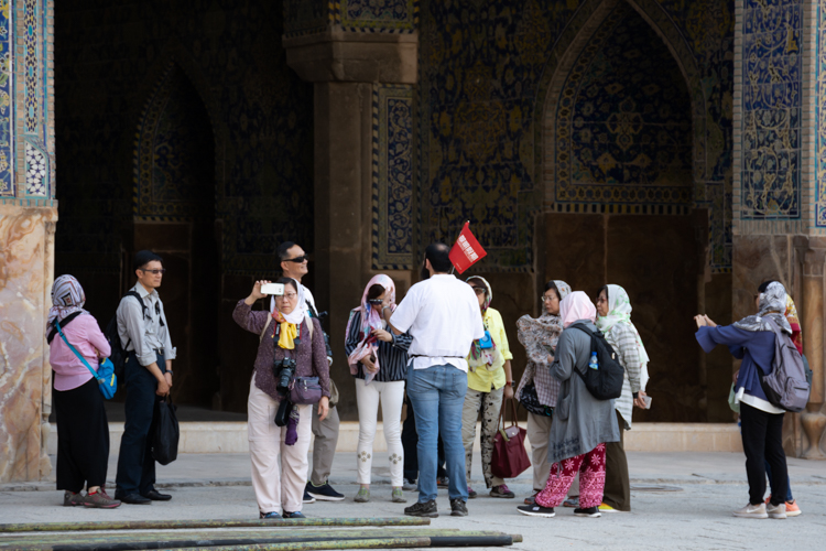 بازدید از اماکن تاریخی اصفهان در روز جهانی جهانگردی