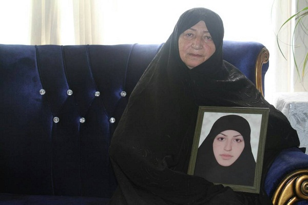 یک قدم تا خدا از زبان بانوی رزمنده محمودآبادی یک قدم تا خدا از زبان بانوی رزمنده محمودآبادی