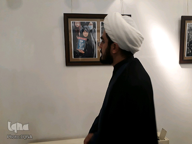 برپایی نمایشگاه عکس &laquo;گمنامی&raquo; در خرم&zwnj;آباد + عکس