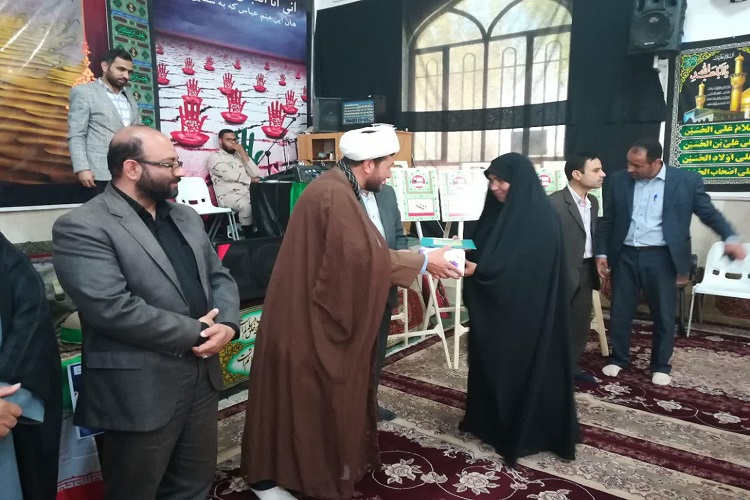 زن همچون جواهری است که باید در صندوق چادرش حفظ شود