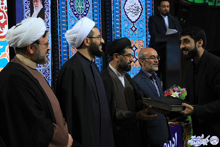 گزارش تصویری/ تجلیل از برترینهای مسابقات قرآن در یزد گزارش تصویری/ تجلیل از برترینهای مسابقات قرآن در یزد