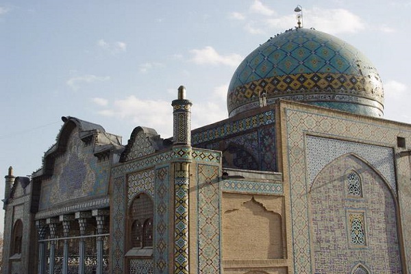 روند مرمت آستان مقدس امامزاده حسین (ع) به نیمه رسید