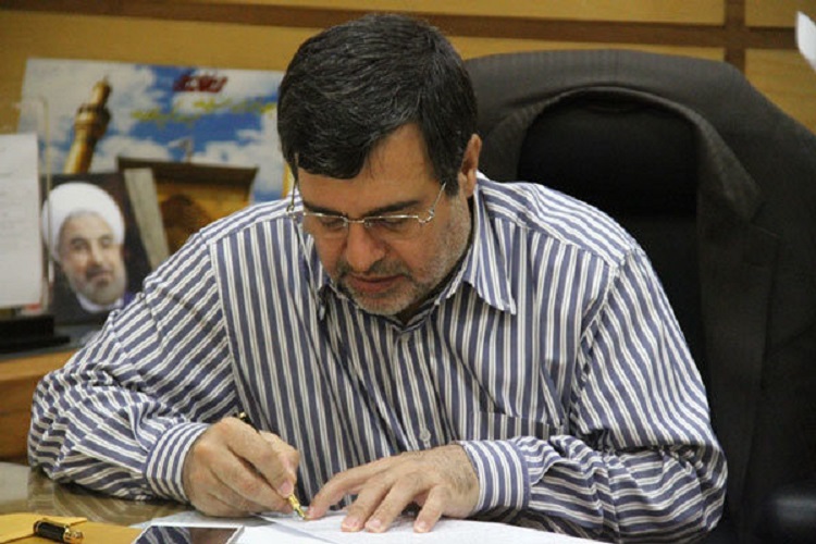 استاندار هرمزگان درگذشت آقای ایوب دبیری نژاد پیشکسوت مطبوعات هرمزگان را تسلیت گفت