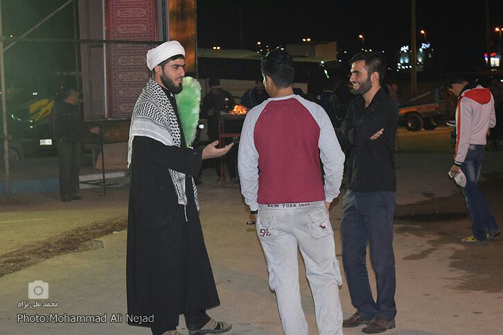 حضور زائران اربعین در موکب مردمی امام خامنه‌ای خرم‎آباد