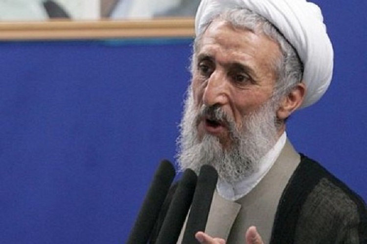 دشمنان درصدد لطمه زدن بع ارزش های انقلاب هستند