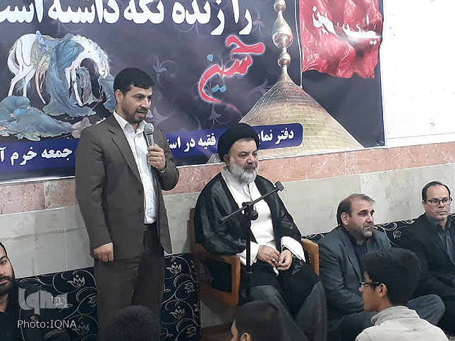 دیدار دانش&zwnj;آموزان بسیجی لرستان با آیت&zwnj;الله میرعمادی + عکس