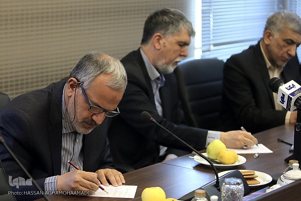 تأکید بر استقرار پایگاه پایان‌نامه‌های قرآنی در تهران