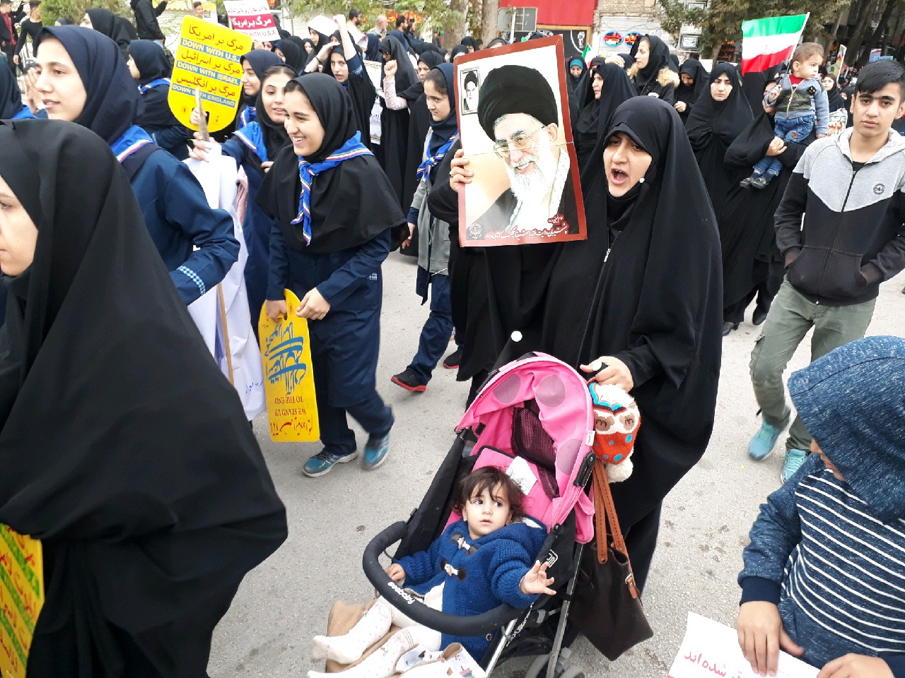 برگزاری مراسم راهپیمایی 13 آبان در شهرهای لرستان برگزاری مراسم راهپیمایی 13 آبان در شهرهای لرستان
