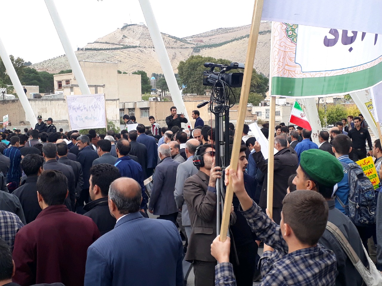 برگزاری مراسم راهپیمایی ۱۳ آبان در شهرهای لرستان برگزاری مراسم راهپیمایی ۱۳ آبان در شهرهای لرستان