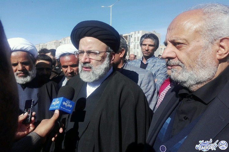 مسئولان با تمام توان برای رفع محرومیت تلاش کنند