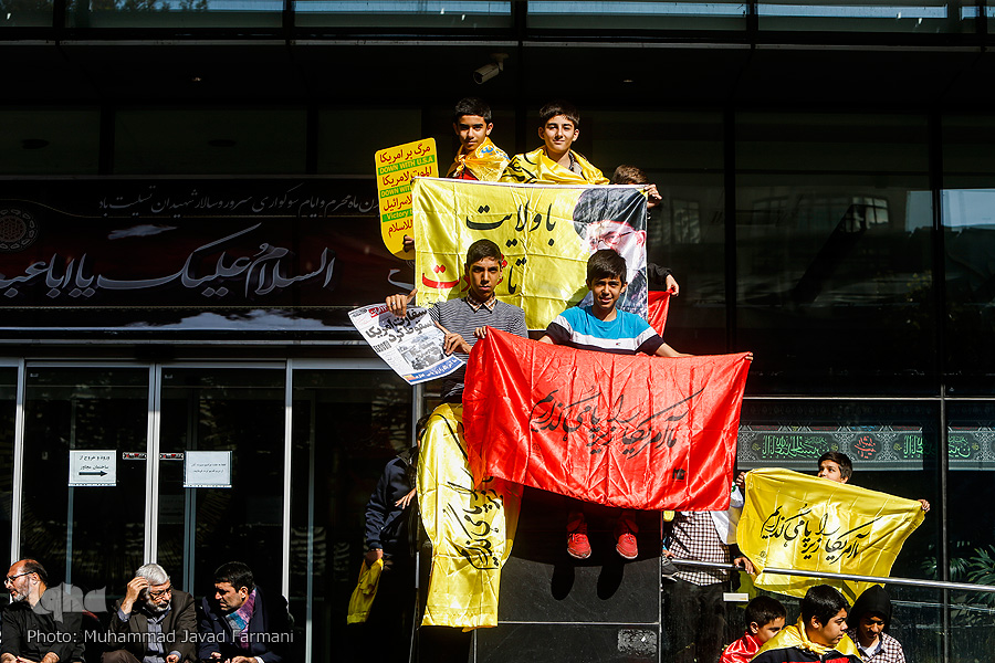 «هیهات منا الذله»؛ پاسخ رسای ملت به مستکبران/