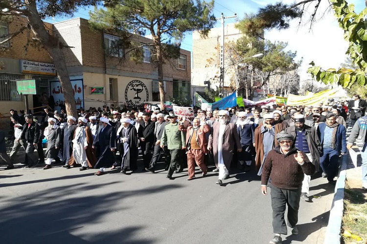 یوم الله ۱۳ آبان حرکت در مسیر شهدا و رهبری است