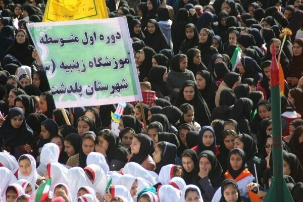 راهپیمایی روز ملی مبارزه با استکبار جهانی در بازرگان و پلدشت/گزارش تصویری