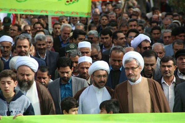 راهپیمایی روز ملی مبارزه با استکبار جهانی در بازرگان و پلدشت/گزارش تصویری