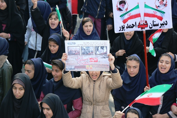راهپیمایی روز ملی مبارزه با استکبار جهانی در سلماس