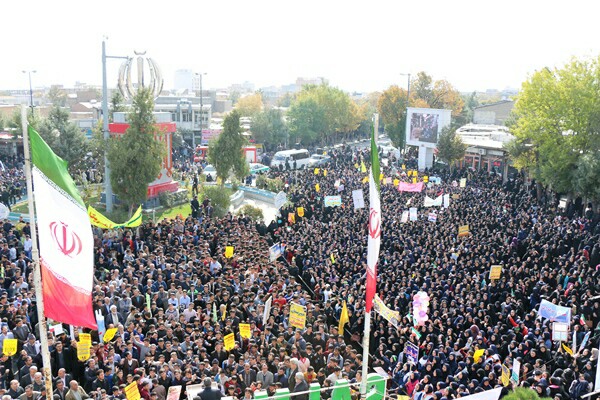 راهپیمایی روز ملی مبارزه با استکبار جهانی در سلماس