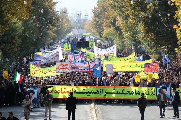 راهپیمایی روز ملی مبارزه با استکبار جهانی در سلماس