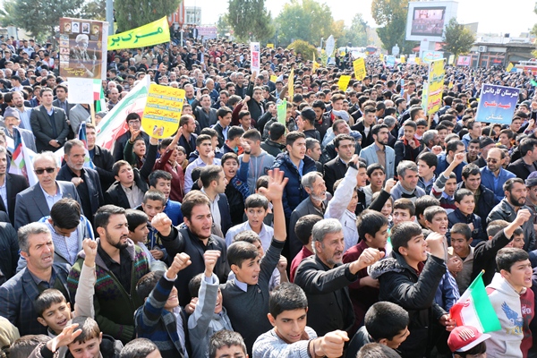 راهپیمایی روز ملی مبارزه با استکبار جهانی در سلماس