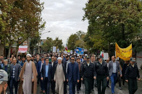 حضور پرشور مردم تویسرکان در راهپیمایی13 آبان