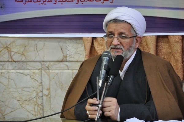 تداوم انقلاب و استمرار این نظام در پرتو تقریب بین مذاهب است