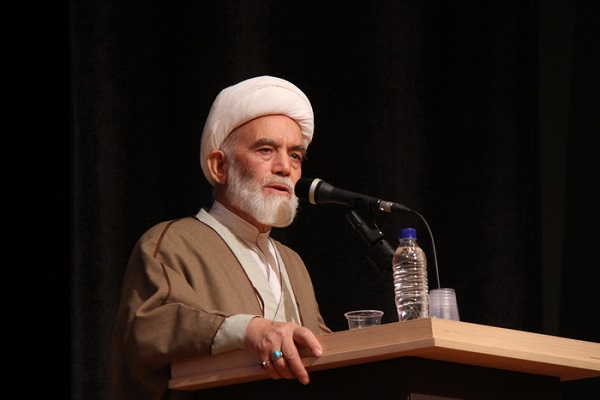 اجر نگهبانان وقف کمتر از واقف نیست