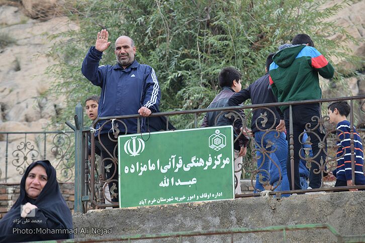 گزارش تصویری از برنامه &laquo;پیاده&zwnj;روی حرم تا حرم&raquo; در خرم&zwnj;آباد