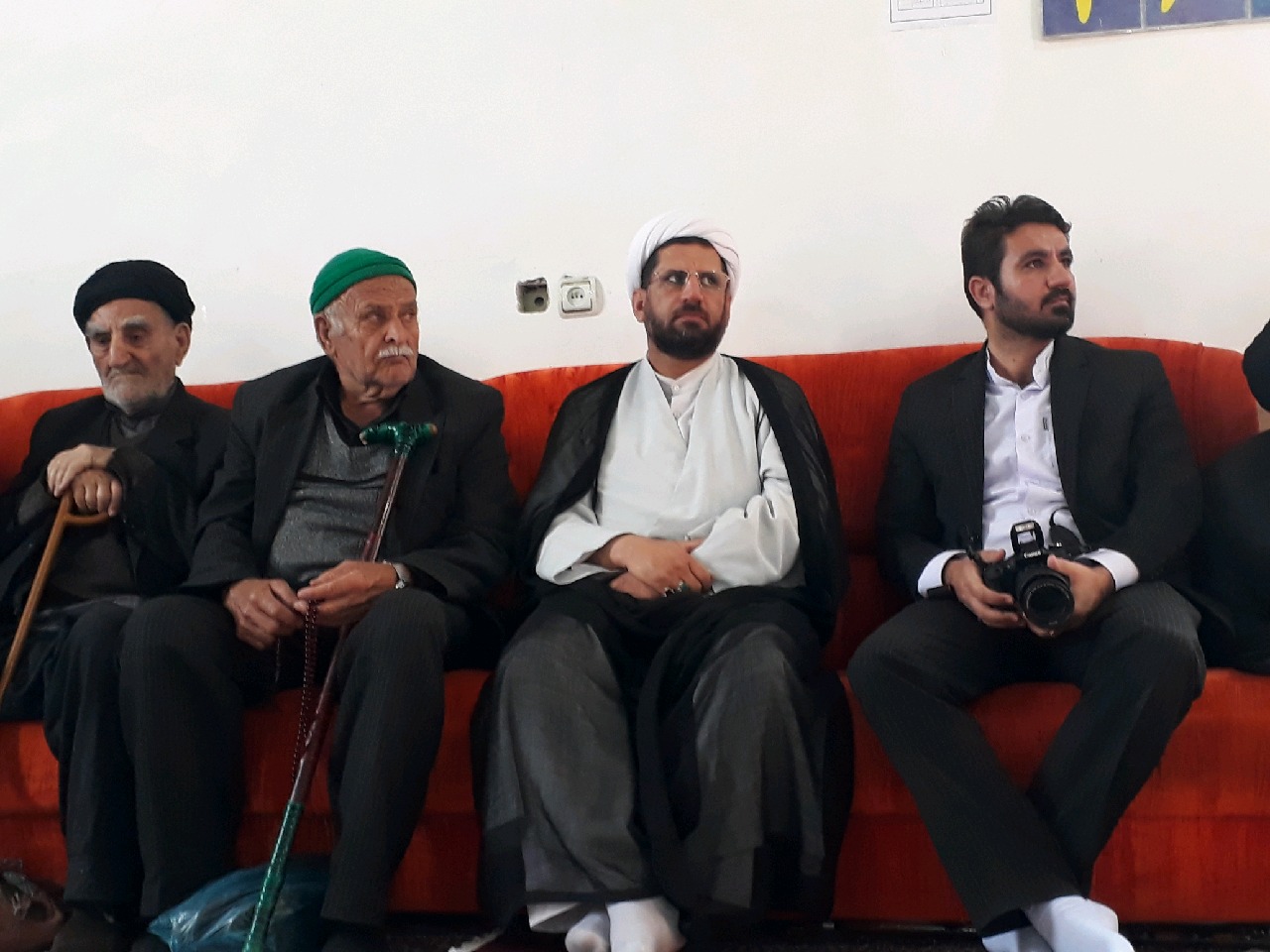 اولیای دم در خرمآباد از قصاص قاتل گذشتند اولیای دم در خرمآباد از قصاص قاتل گذشتند