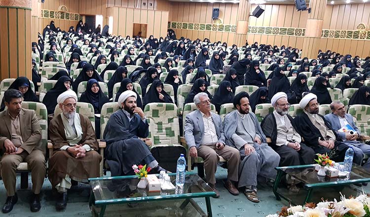 برگزاری همایش &laquo;طلیعه حضور&raquo; در یزد+عکس