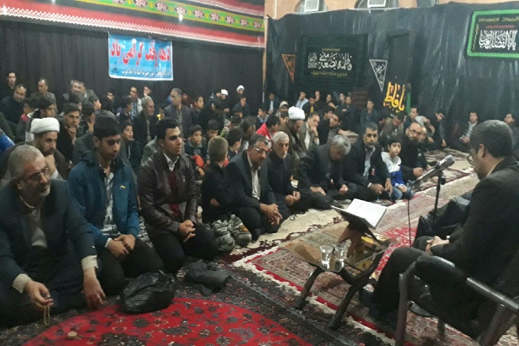 15 کرسی تلاوت به مناسبت دهه وقف در کرمانشاه برپا شد