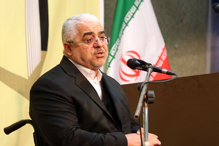 پیشرفت و توسعه مد نظر کشور از کتاب و کتابخوانی نشات می گیرد