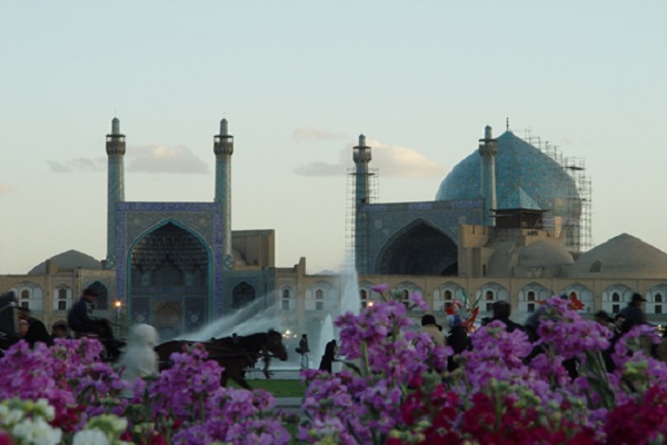 آغاز عملیات ایوان ضلع شمالی مسجد تاریخی امام اصفهان آغاز عملیات ایوان ضلع شمالی مسجد تاریخی امام اصفهان