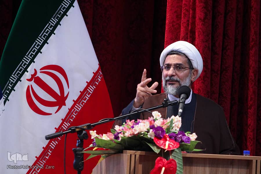 مهجوریت قرآن با عملی ساختن آن از بین می&zwnj;رود