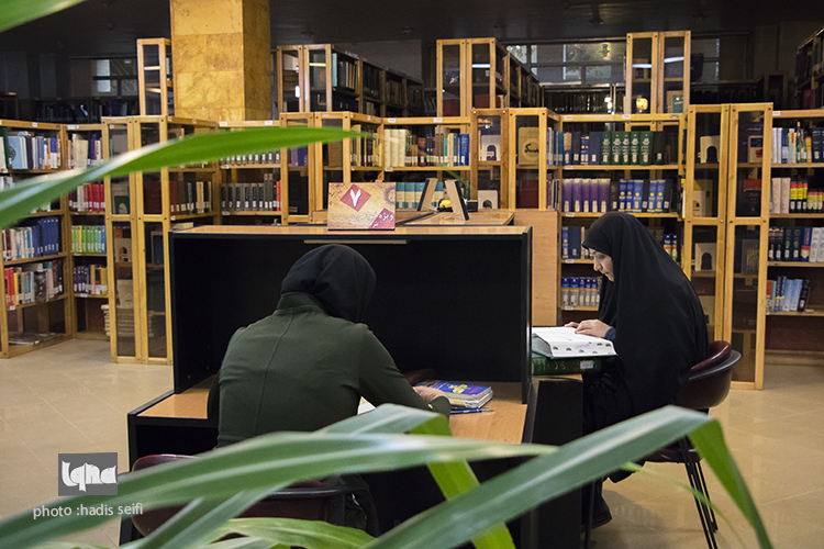 پاییز با رنگ و بوی کتاب پاییز با رنگ و بوی کتاب