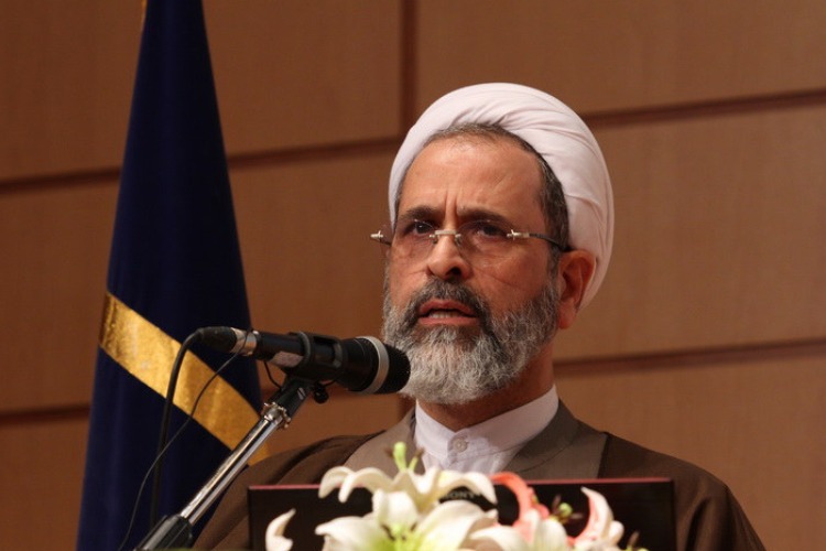 پژوهش&lrm;های قرآنی ایران را در زبان فارسی محصور نکنیم