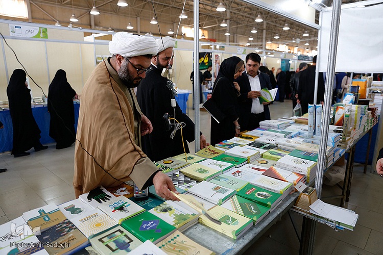 گزارش ایکنا از برگزاری شانزدهمین نمایشگاه کتاب تبریز