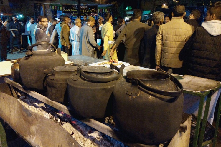 تصاویری از خدمت&zwnj;رسانی به زوار پاکستانی در زاهدان