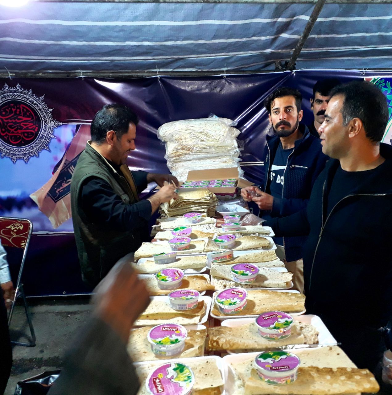 گزارش تصویری از خدمت‌رسانی شهرداری خرم‎آباد به زائران اربعین