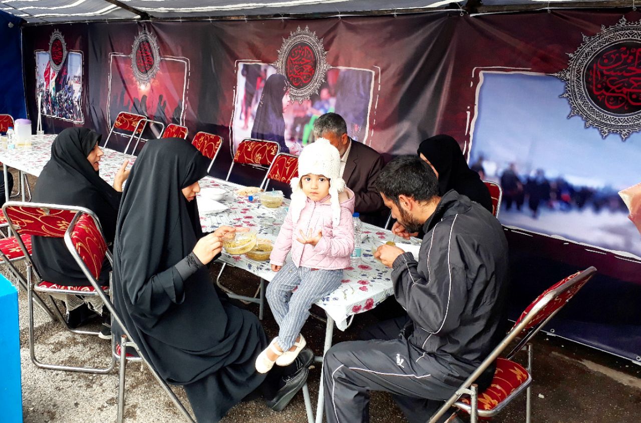 گزارش تصویری از خدمت‌رسانی شهرداری خرم‎آباد به زائران اربعین