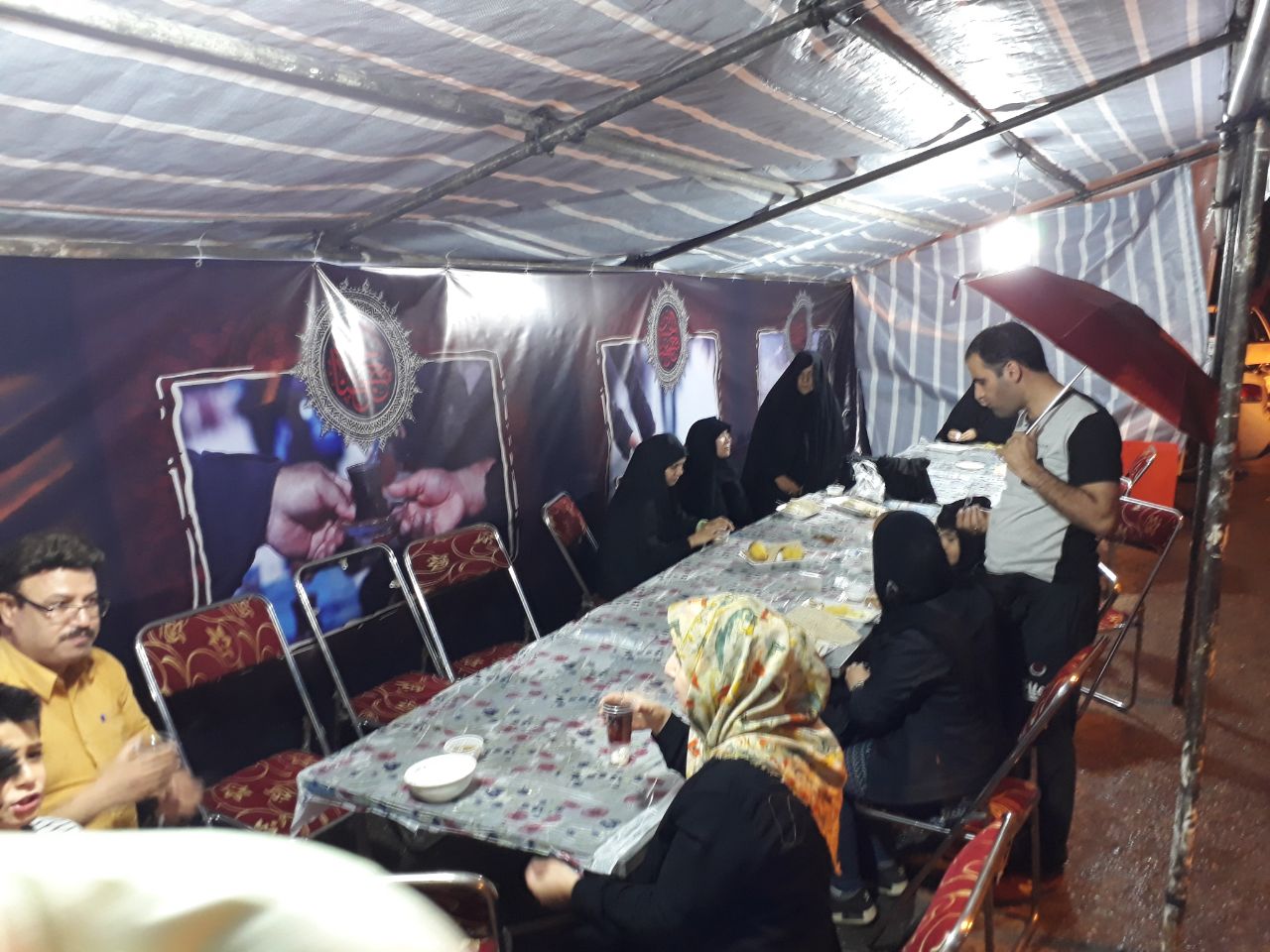 گزارش تصویری از خدمت‌رسانی شهرداری خرم‎آباد به زائران اربعین