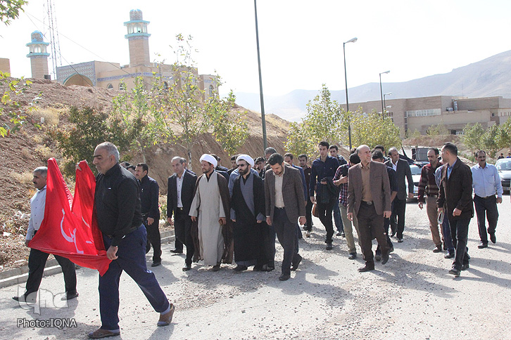 حرکت نمادین راهپیمایی اربعین در دانشگاه علوم پزشكی لرستان