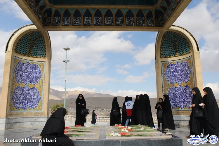 گزارش تصویری| پیاده&zwnj;روی دانشجویان شهرکردی در آستانه اربعین