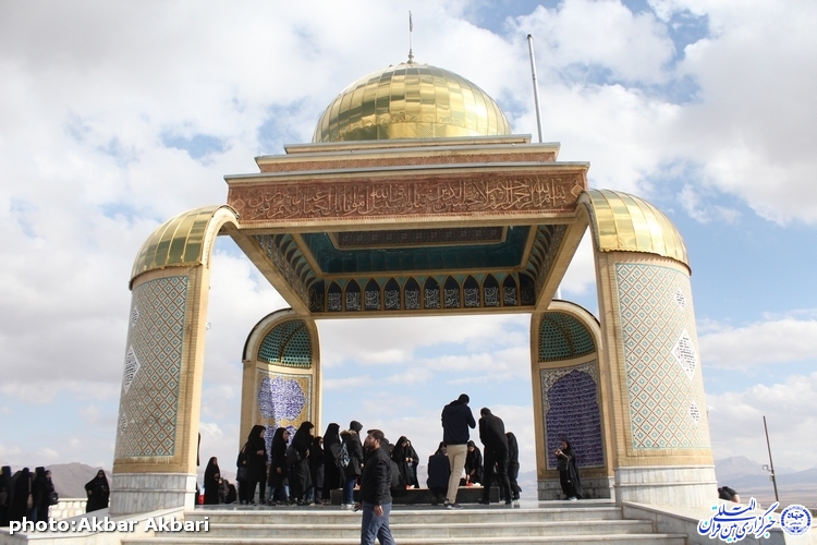 گزارش تصویری| پیاده&zwnj;روی دانشجویان شهرکردی در آستانه اربعین