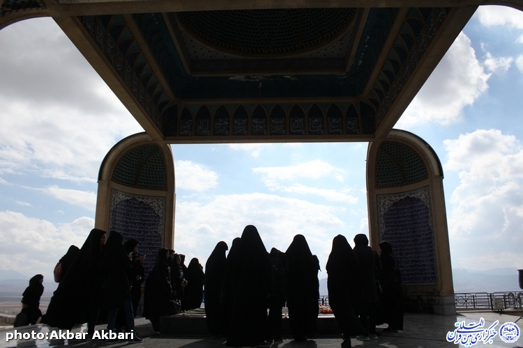 گزارش تصویری| پیاده&zwnj;روی دانشجویان شهرکردی در آستانه اربعین