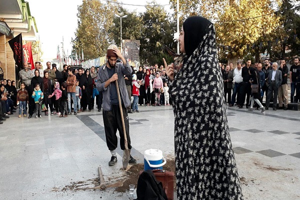 نمایش خیابانی &laquo;سایه همسایه&raquo; در آمل به اجرا در آمد + عکس