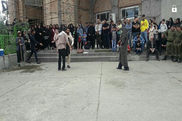 نمایش خیابانی &laquo;سایه همسایه&raquo; در آمل به اجرا در آمد + عکس