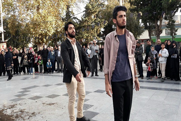 نمایش خیابانی &laquo;سایه همسایه&raquo; در آمل به اجرا در آمد + عکس